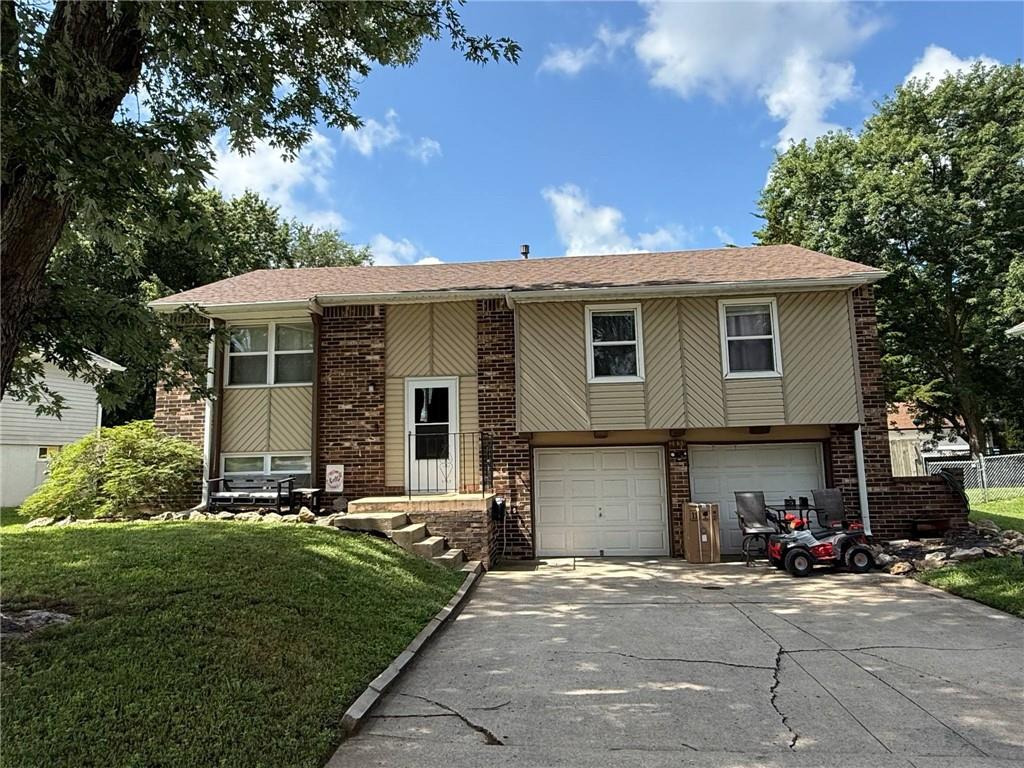 1512 N Blue Mills Road Property Photo 1