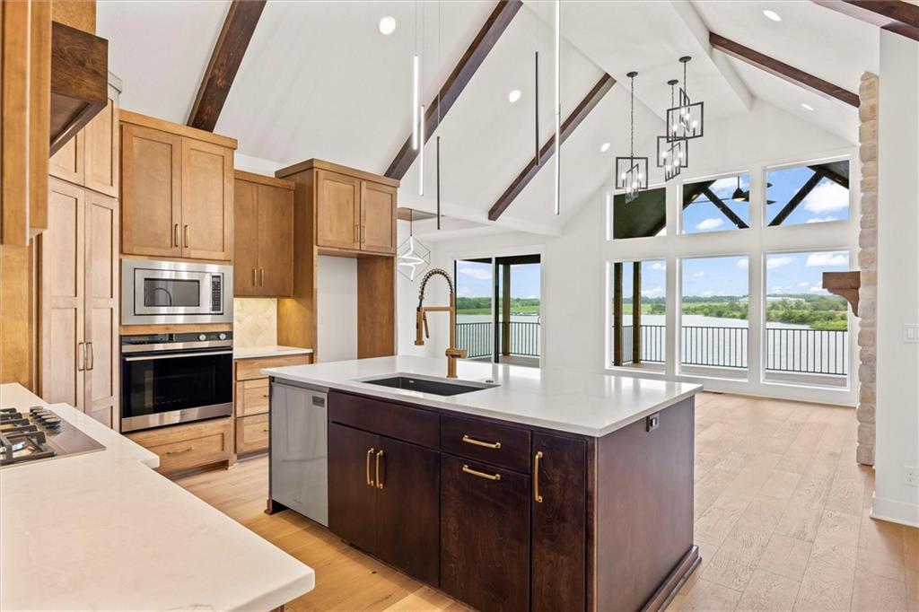 1319 Granton Lane Property Photo 7