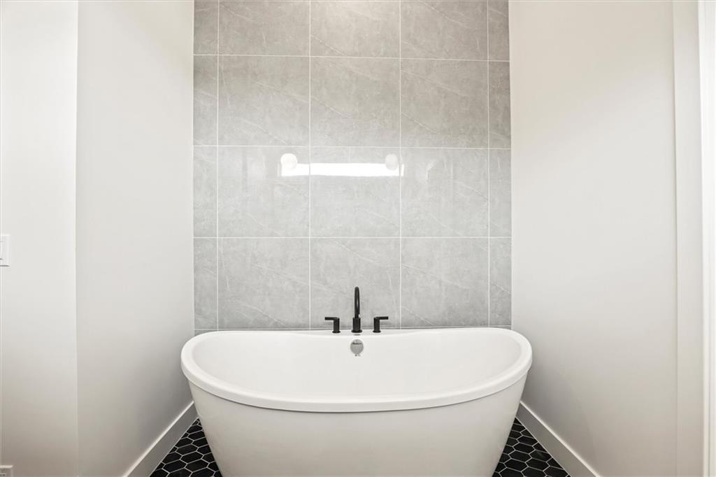 1319 Granton Lane Property Photo 23