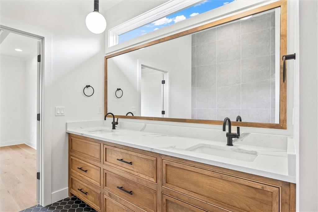 1319 Granton Lane Property Photo 24