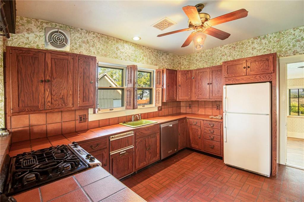 10818 S County Rd Jj Highway Property Photo 13