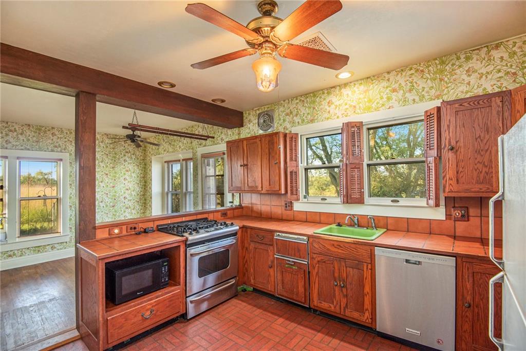 10818 S County Rd Jj Highway Property Photo 14