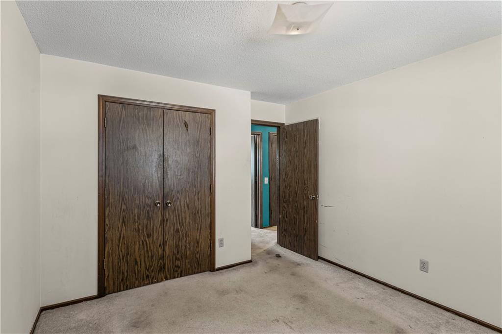1425 W Poplar Street Property Photo 10