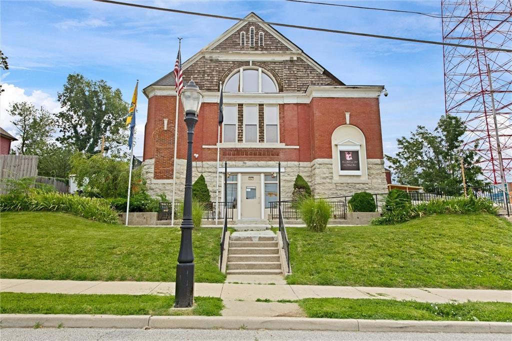3027 Walnut Street Property Photo