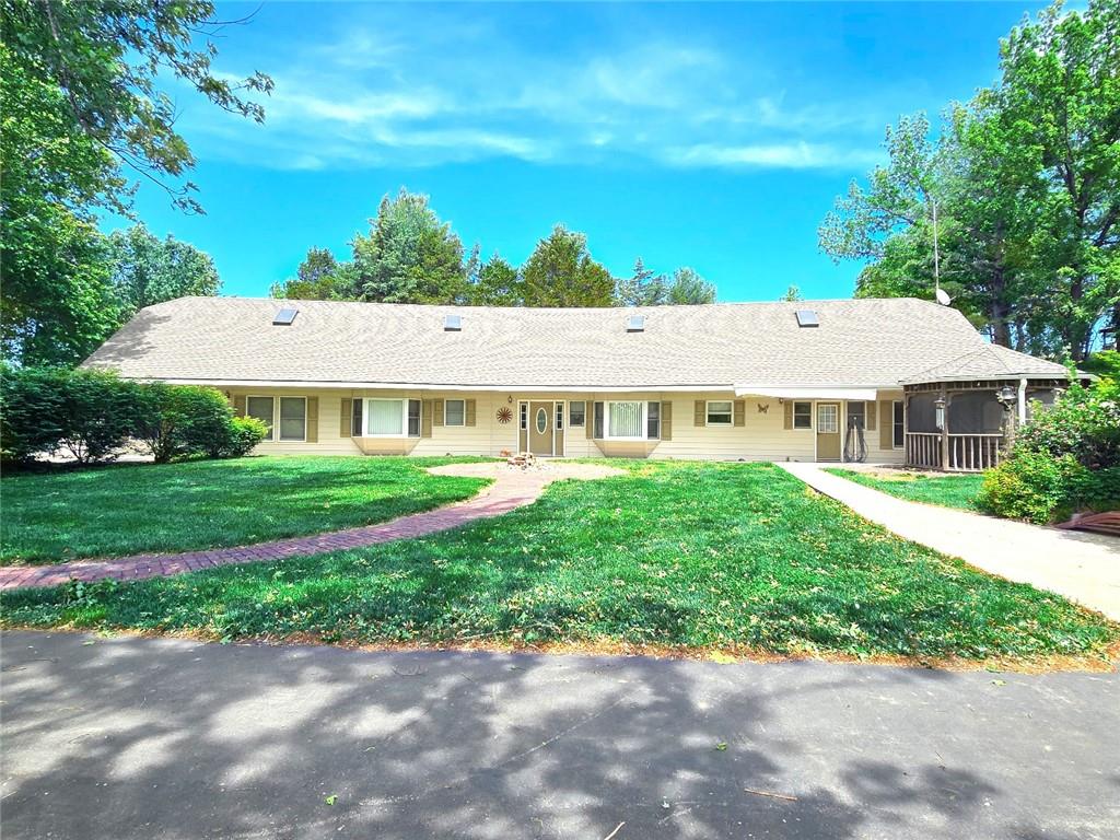 2101 Hillview Road Property Photo 1