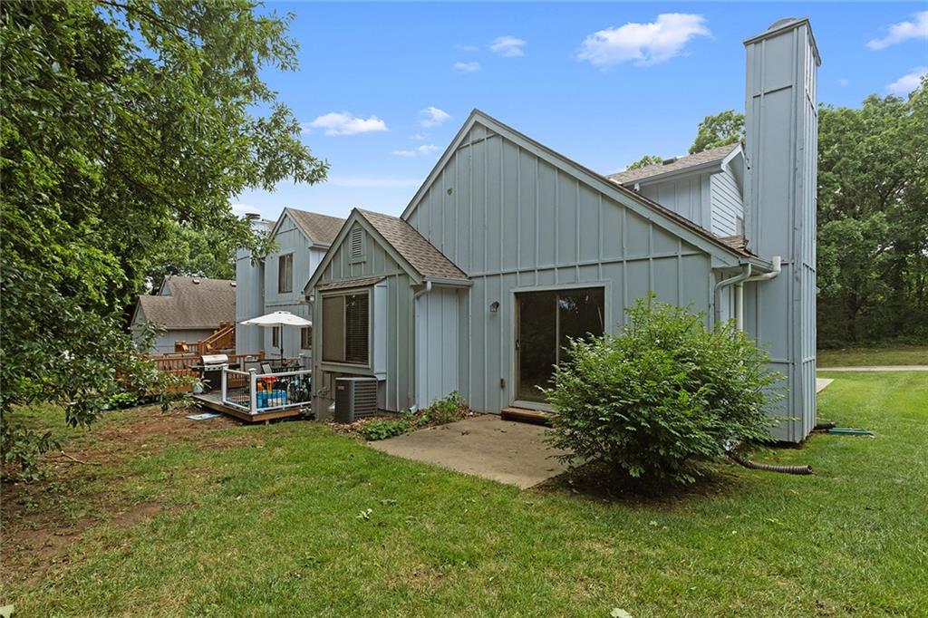 1111 N 84th Terrace Property Photo 4