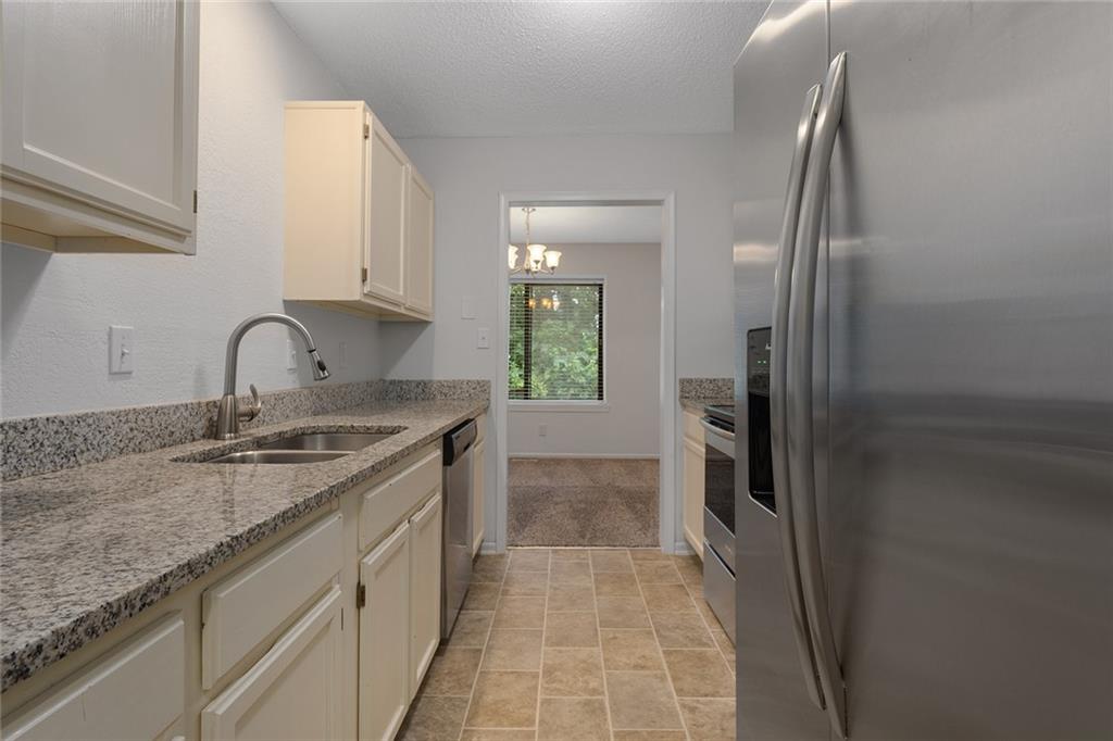 1111 N 84th Terrace Property Photo 5