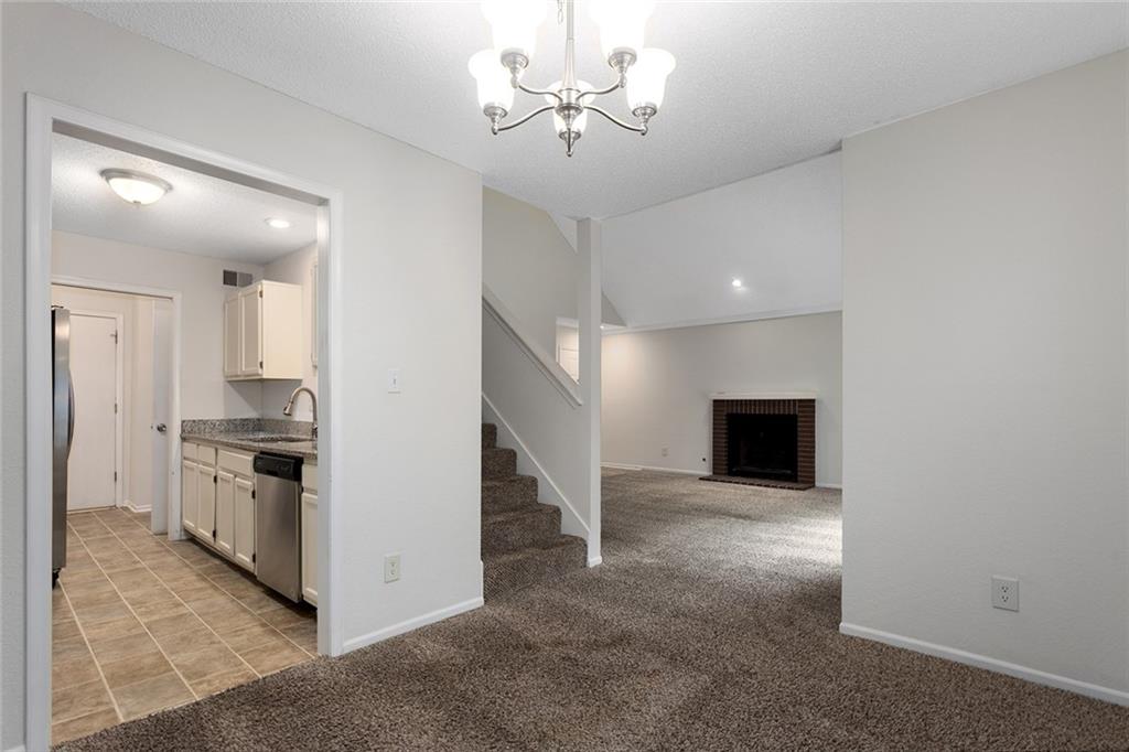 1111 N 84th Terrace Property Photo 11