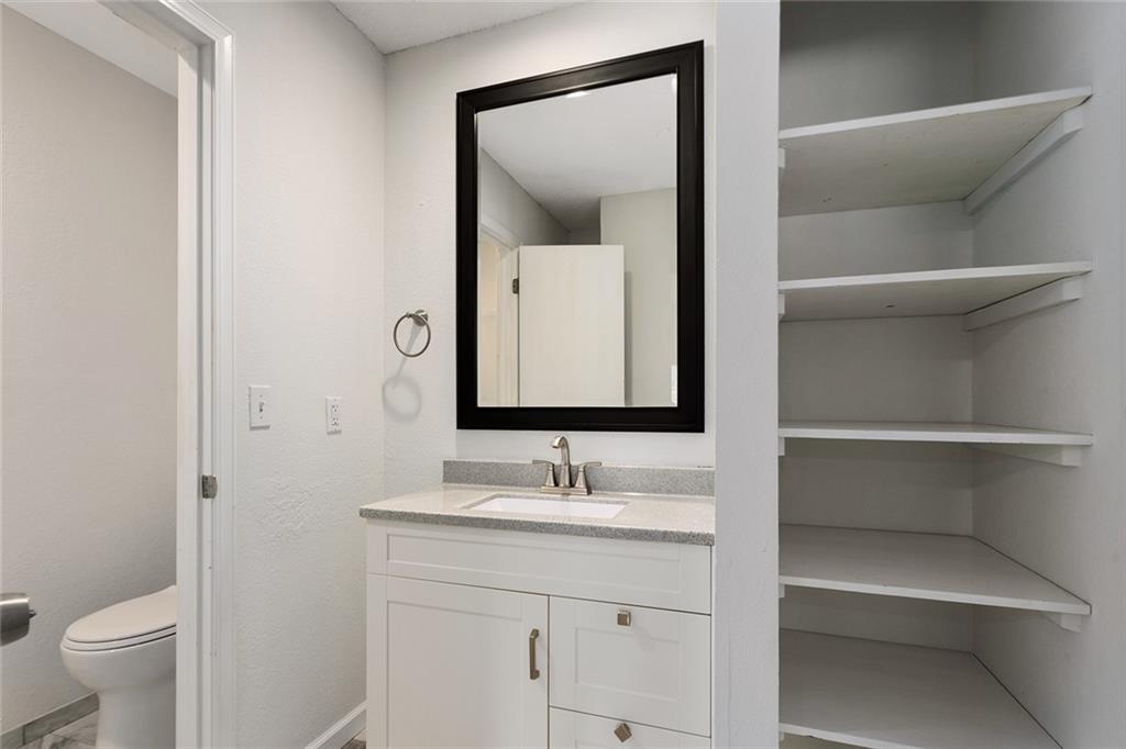 1111 N 84th Terrace Property Photo 20