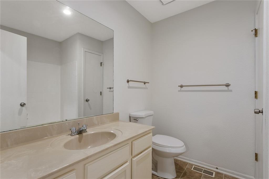 1111 N 84th Terrace Property Photo 22