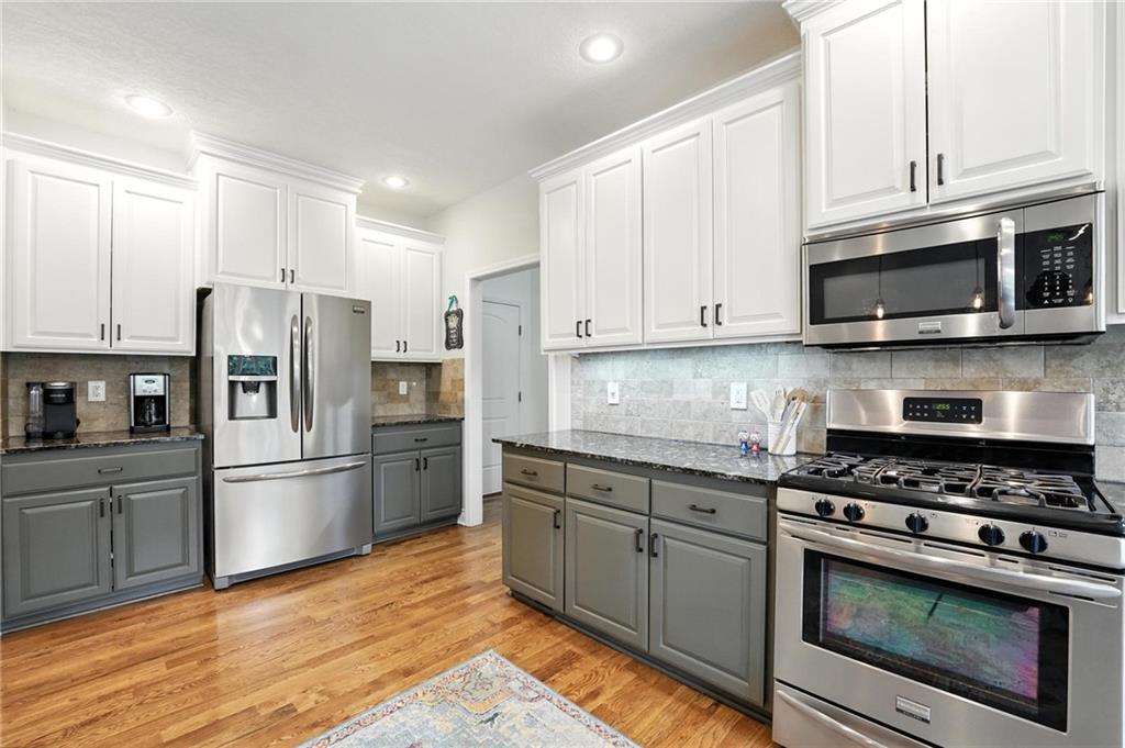 6025 Vardon Drive Property Photo 7