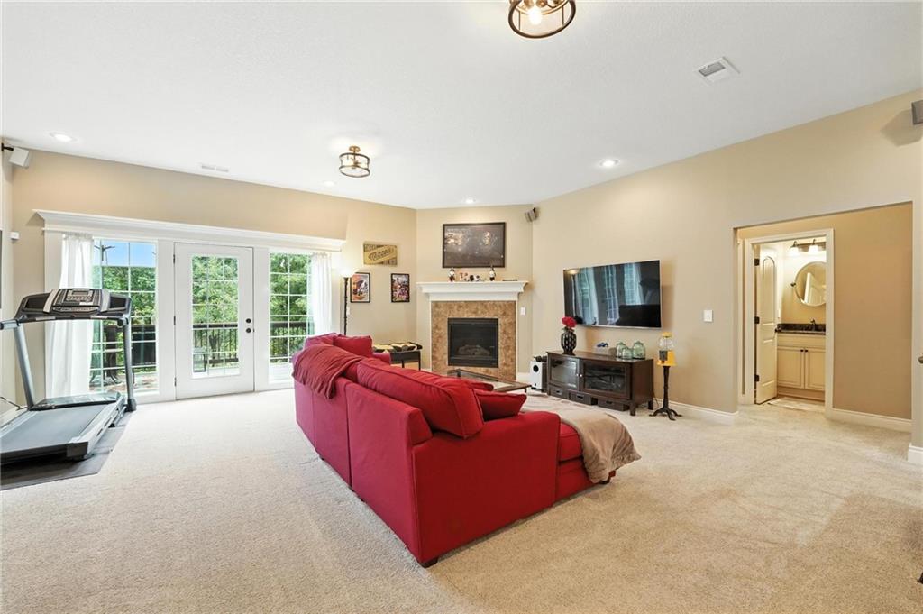 6025 Vardon Drive Property Photo 16