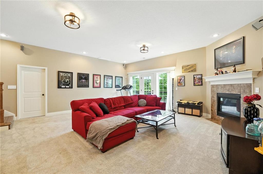 6025 Vardon Drive Property Photo 17