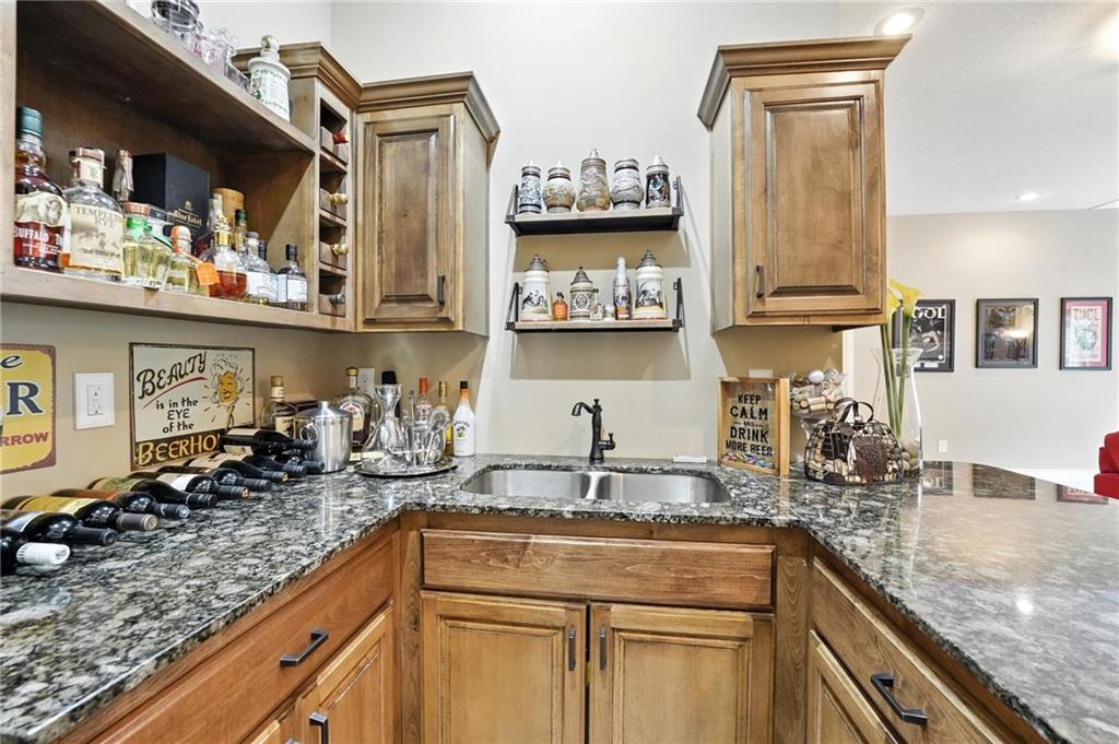 6025 Vardon Drive Property Photo 18