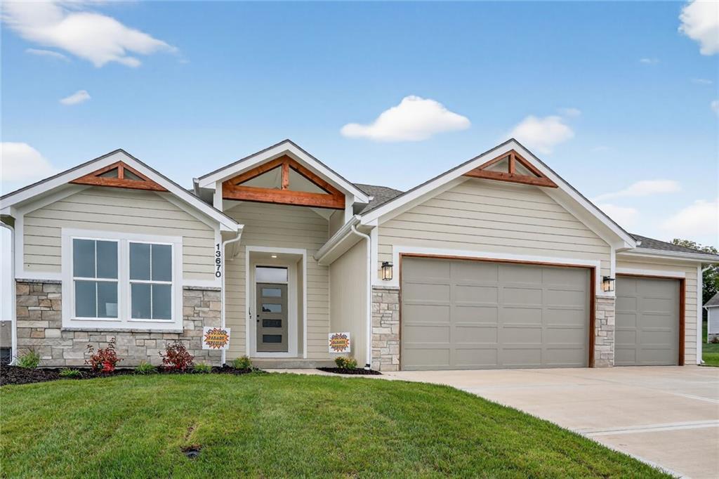 13670 Nw 71st Street Property Photo 1