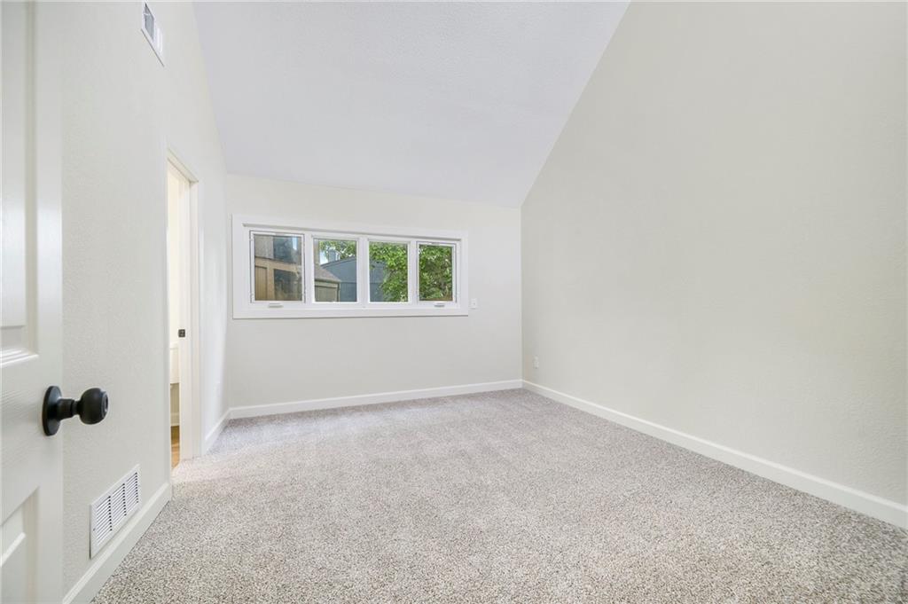 6610 Halsey Street Property Photo 13