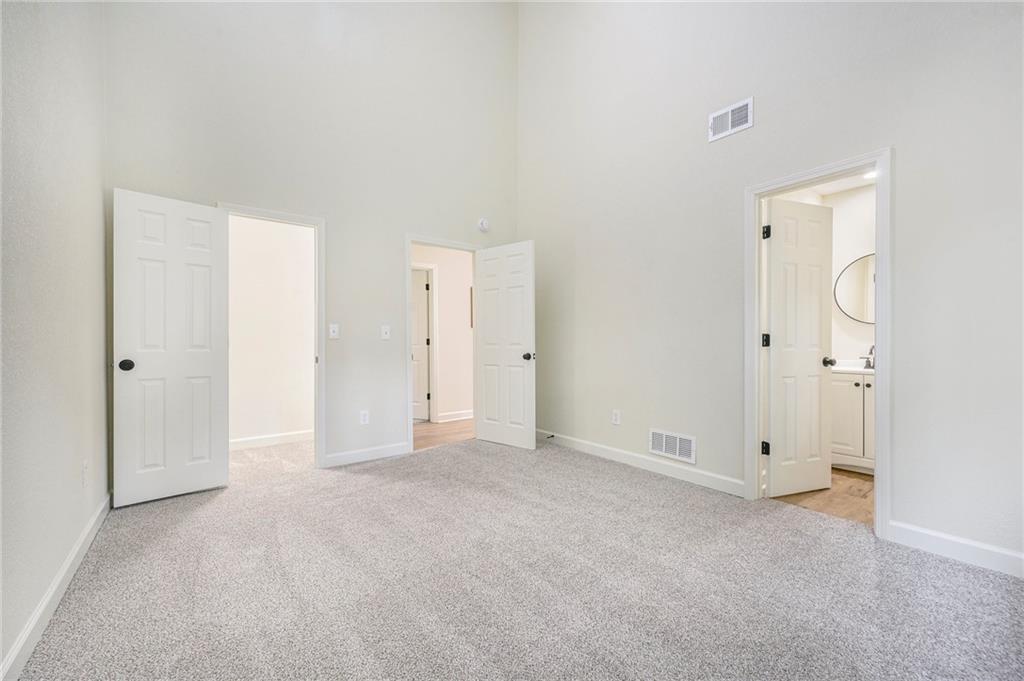 6610 Halsey Street Property Photo 14