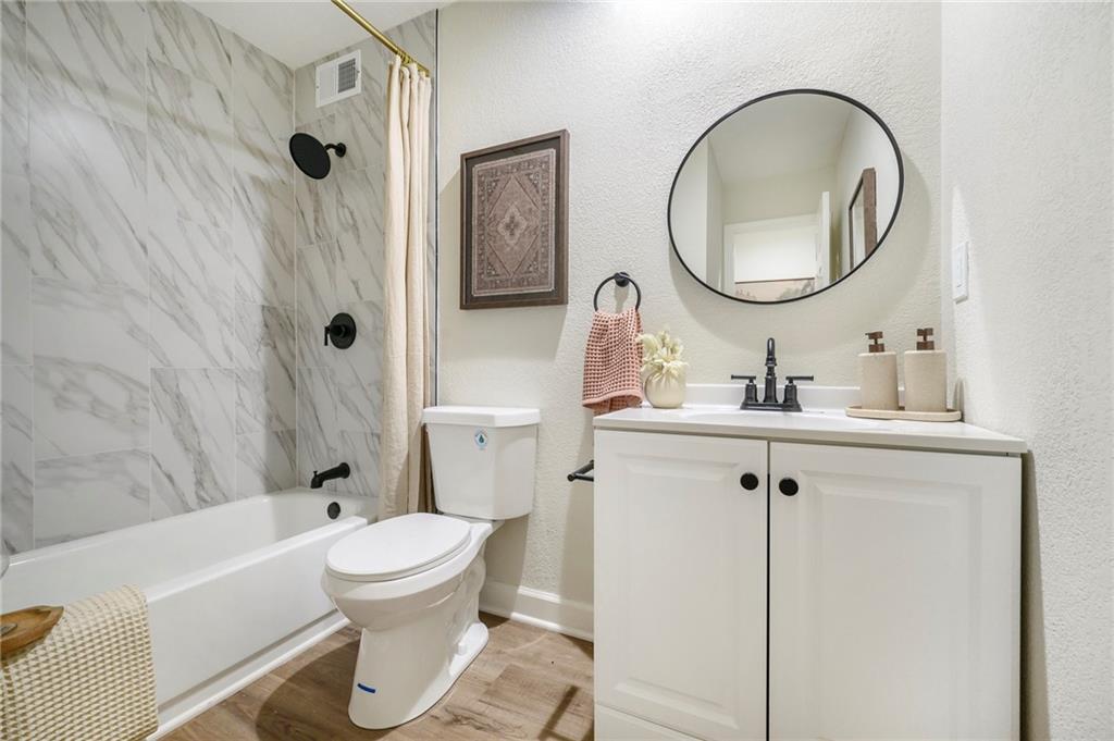 6610 Halsey Street Property Photo 15