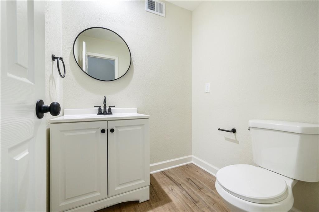 6610 Halsey Street Property Photo 20