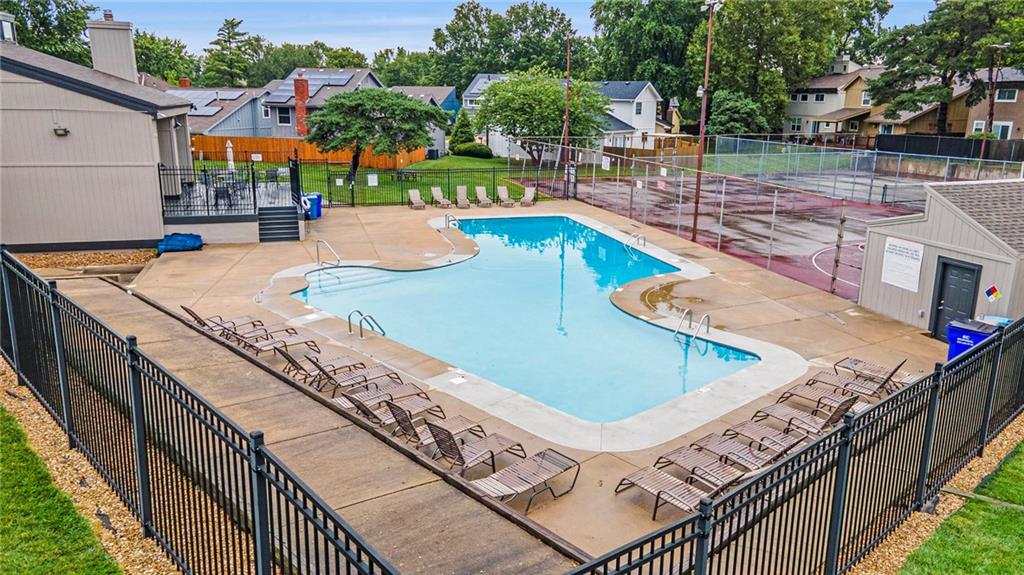 6610 Halsey Street Property Photo 23