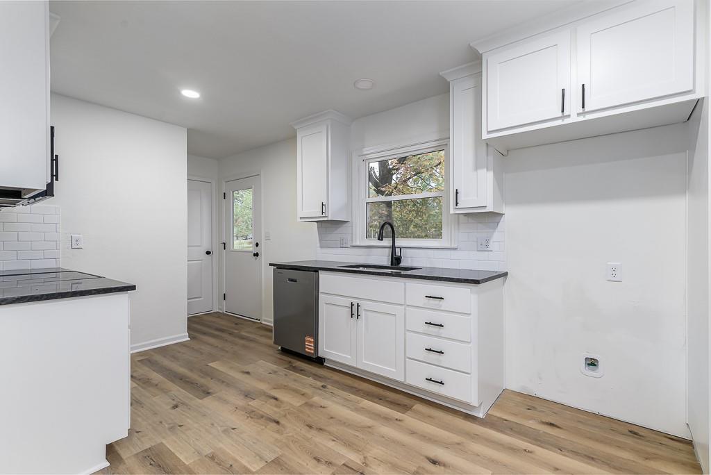 1151 Delaware Drive Property Photo 5