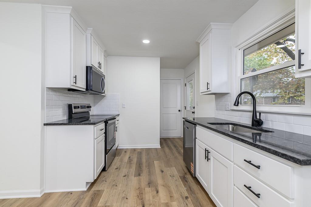 1151 Delaware Drive Property Photo 6