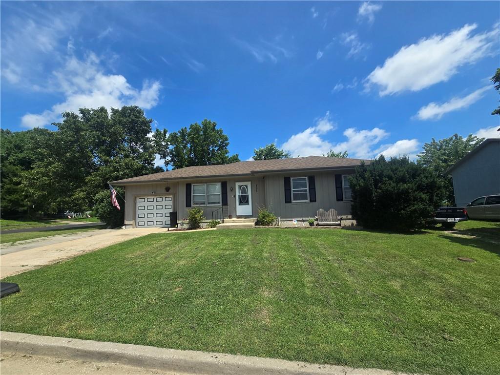 701 E Grandriver Street Property Photo 1
