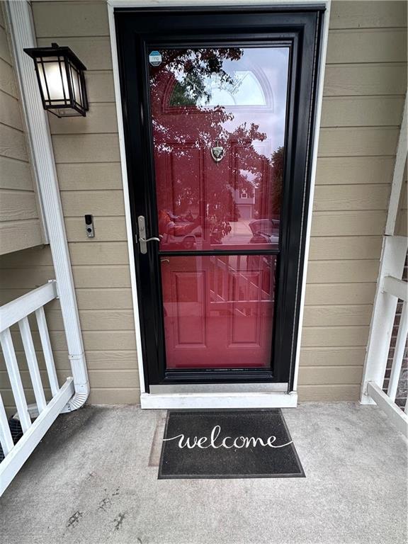 1214 Sw Windcrest Court Property Photo 2