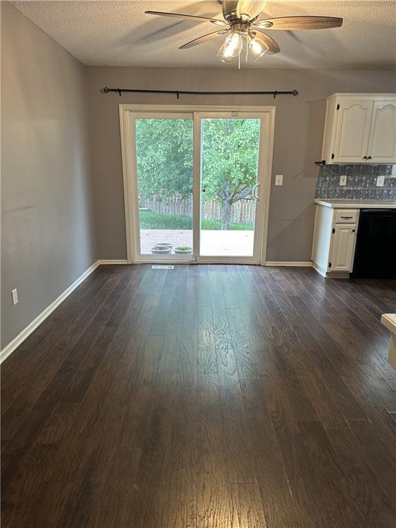 1214 Sw Windcrest Court Property Photo 9