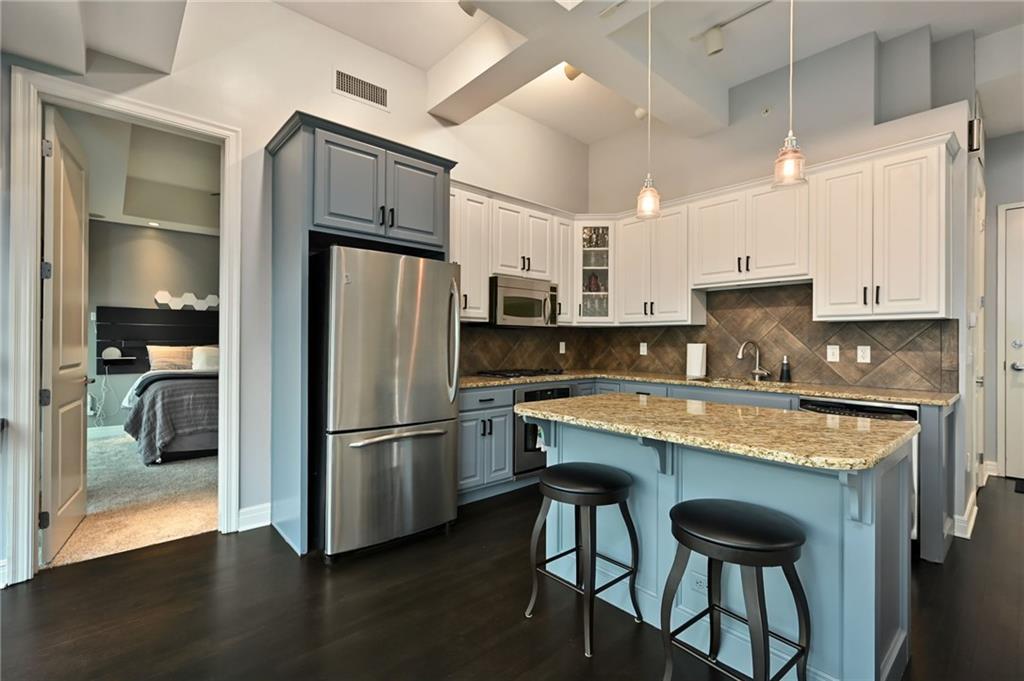 1101 Walnut Street Property Photo 8