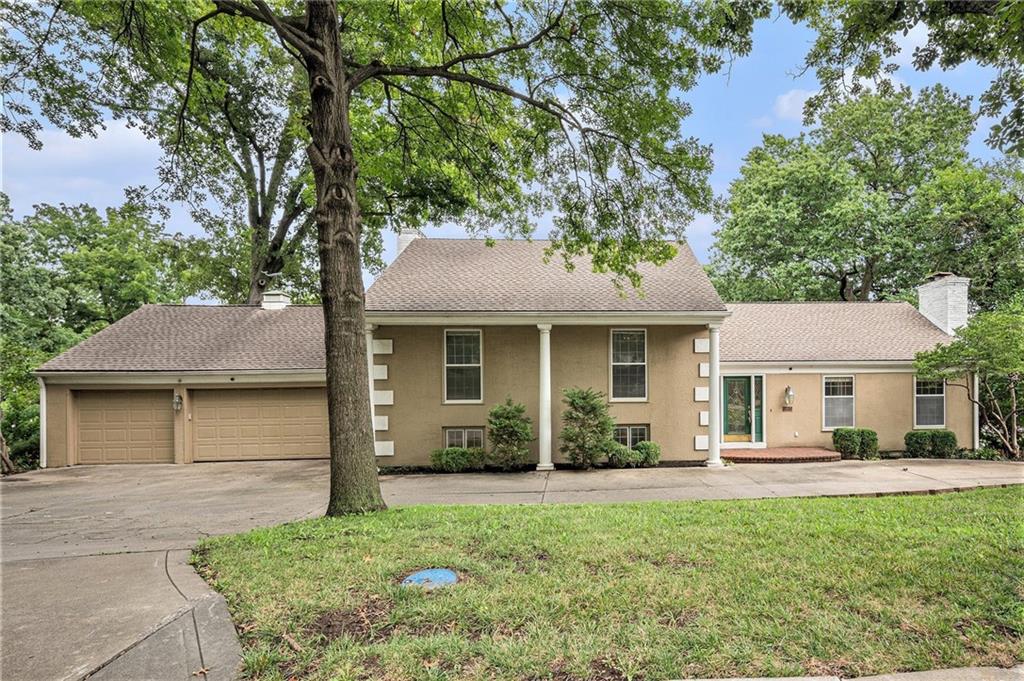 9815 Overbrook Court Property Photo 2