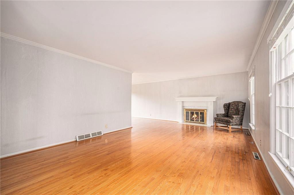 9815 Overbrook Court Property Photo 12