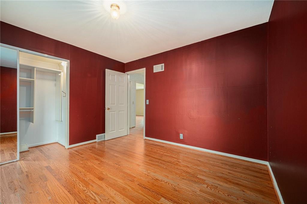 9815 Overbrook Court Property Photo 24