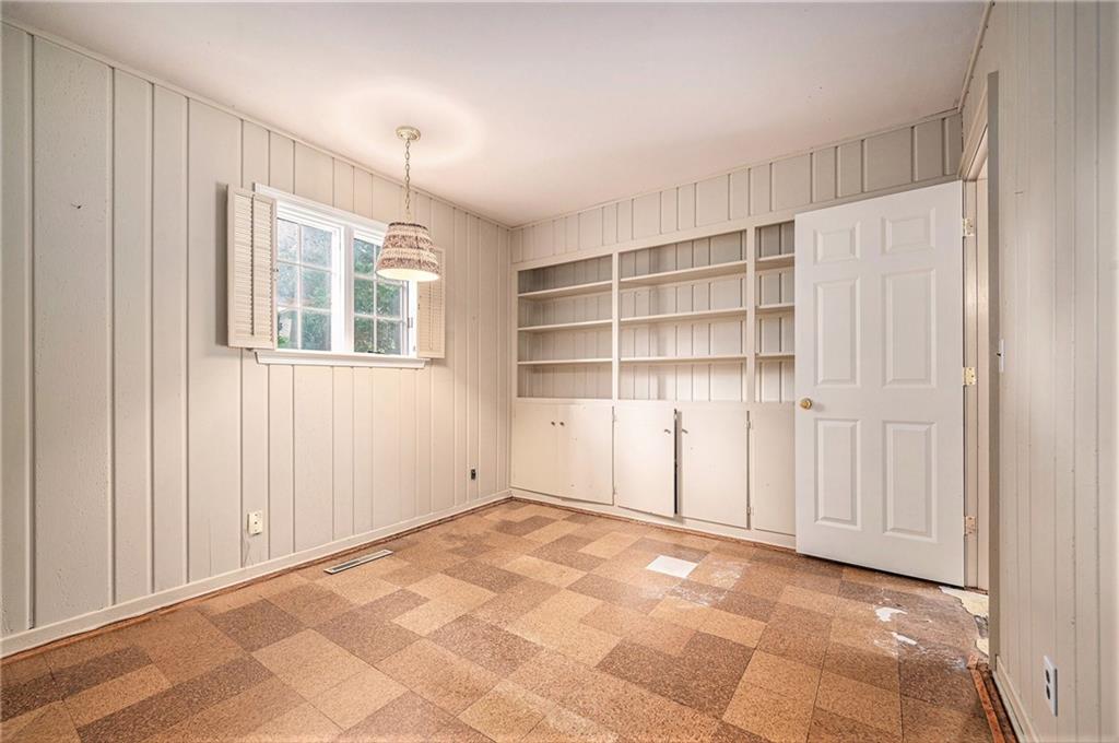 9815 Overbrook Court Property Photo 28