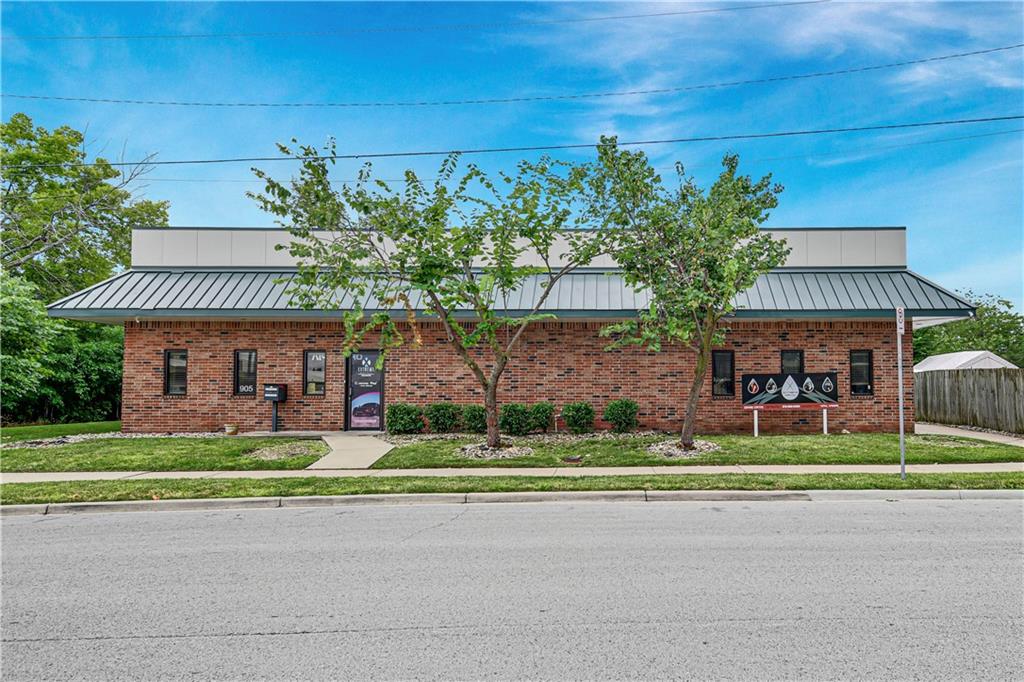 903 E Park Street Property Photo