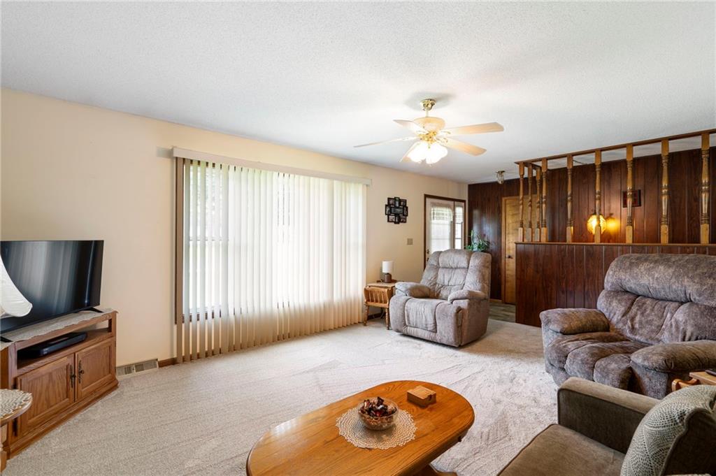 919 S Locust Street Property Photo 11