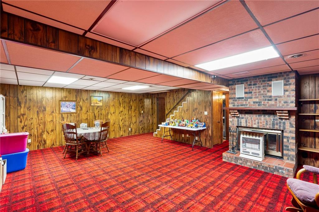 919 S Locust Street Property Photo 22