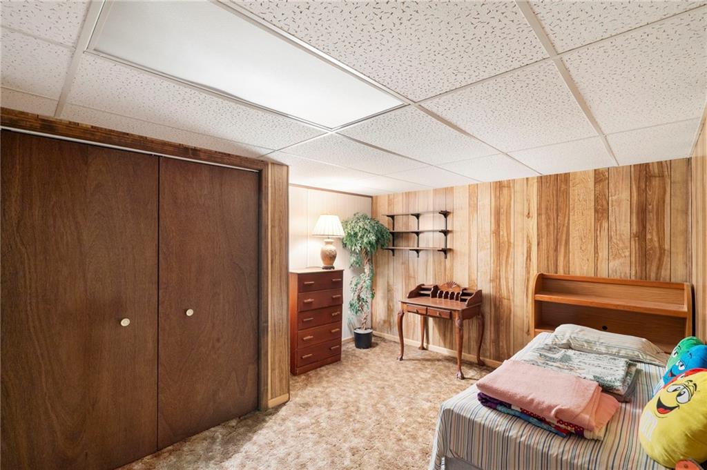 919 S Locust Street Property Photo 25