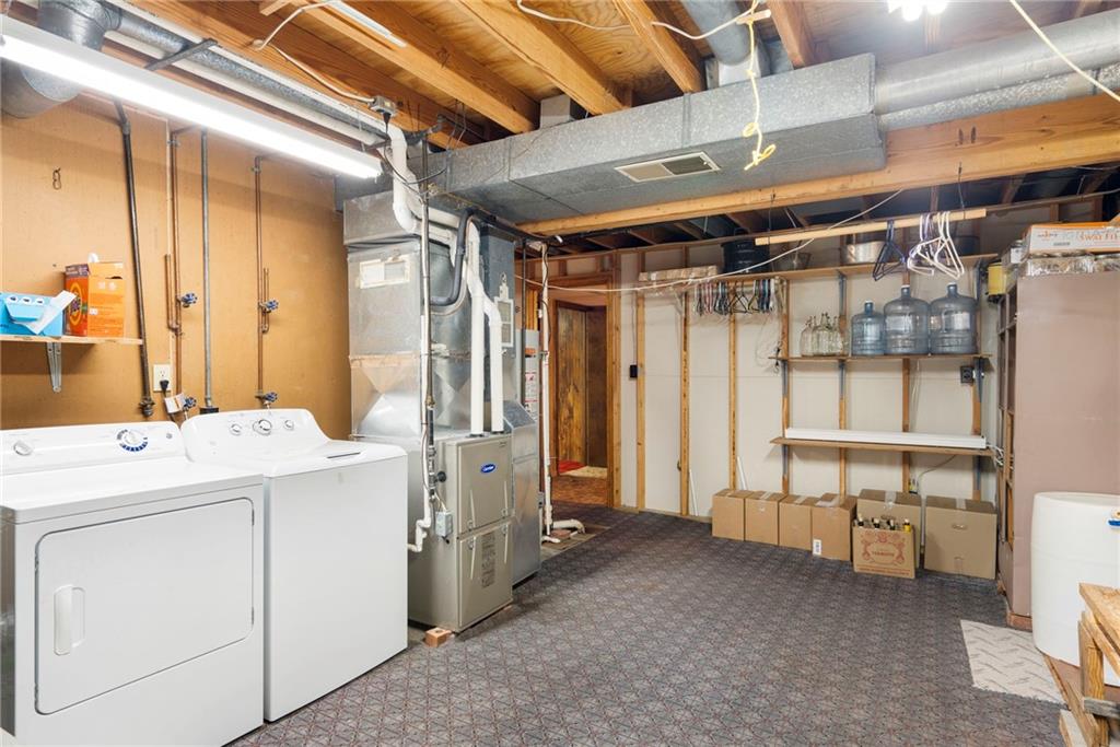 919 S Locust Street Property Photo 27