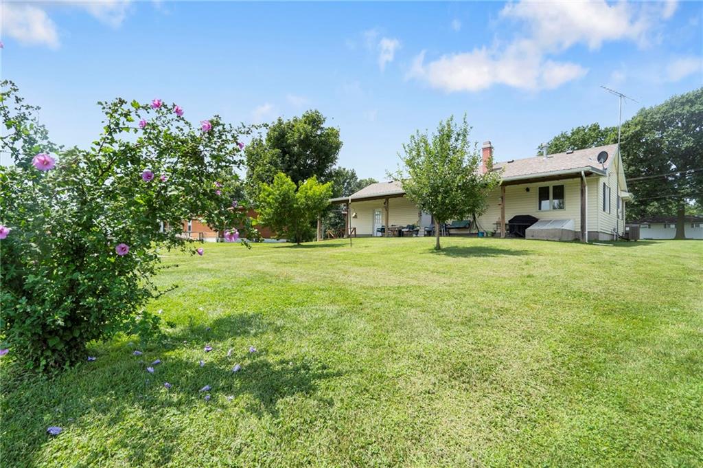 919 S Locust Street Property Photo 29