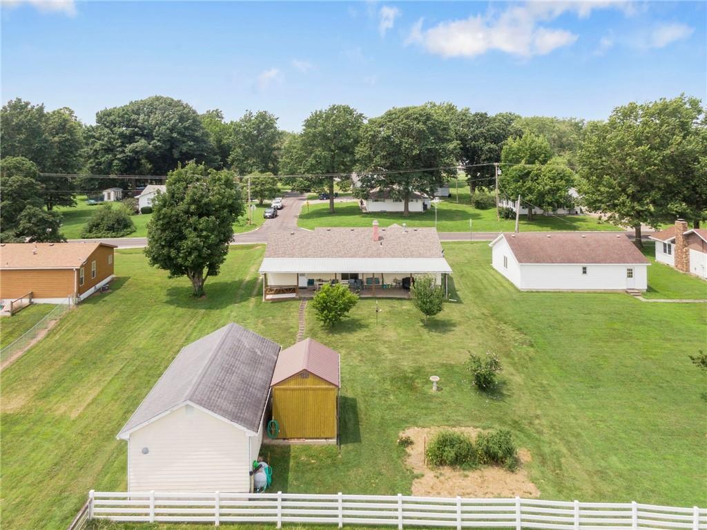 919 S Locust Street Property Photo 41