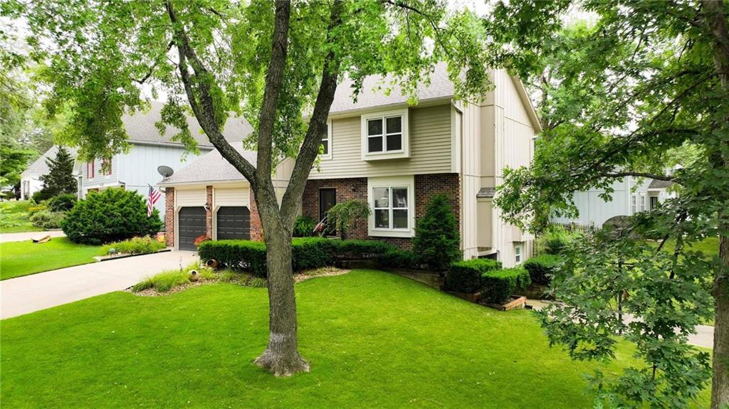 14915 W 84th Terrace Property Photo 2