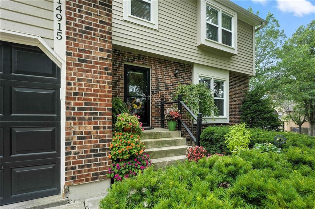 14915 W 84th Terrace Property Photo 4