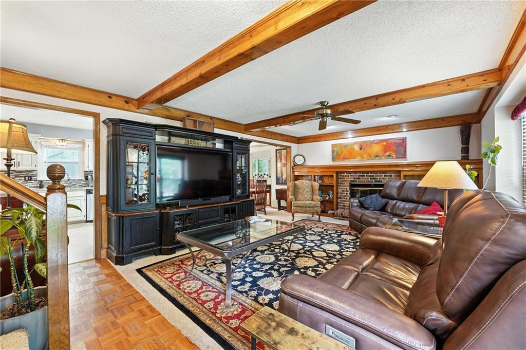 14915 W 84th Terrace Property Photo 7