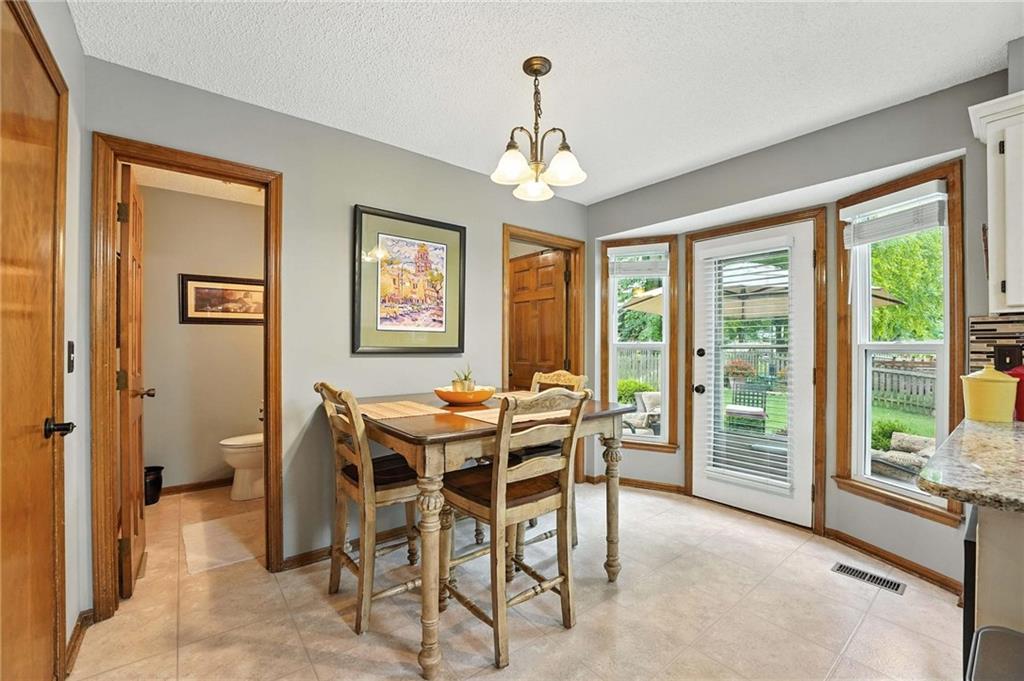 14915 W 84th Terrace Property Photo 12