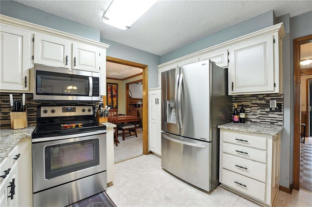 14915 W 84th Terrace Property Photo 15