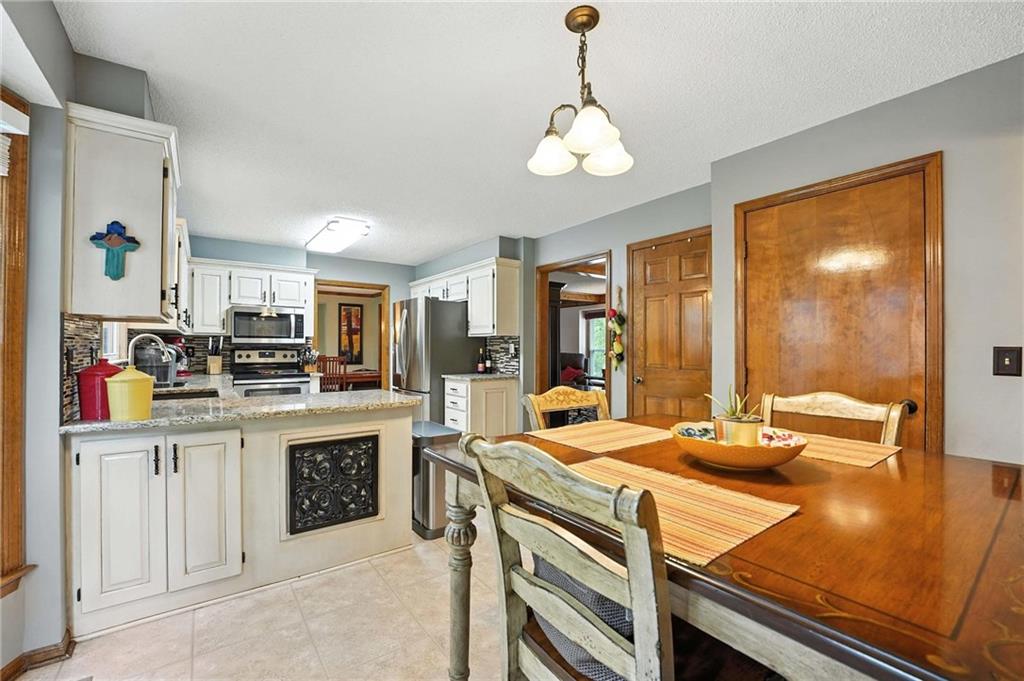 14915 W 84th Terrace Property Photo 16