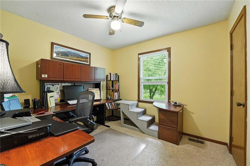 14915 W 84th Terrace Property Photo 25