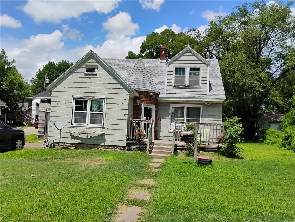 213 E Carlton Street Property Photo 2