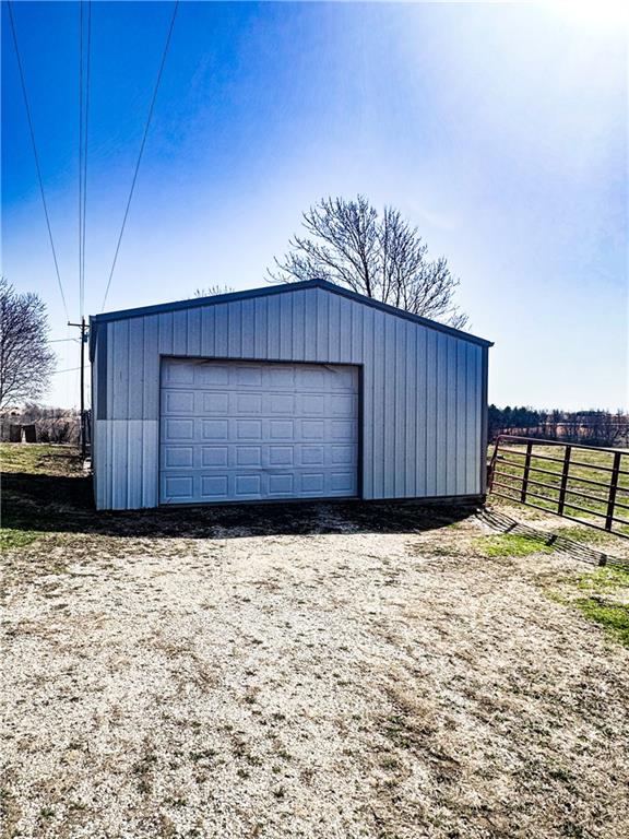 25998 Hemlock Road Property Photo 11